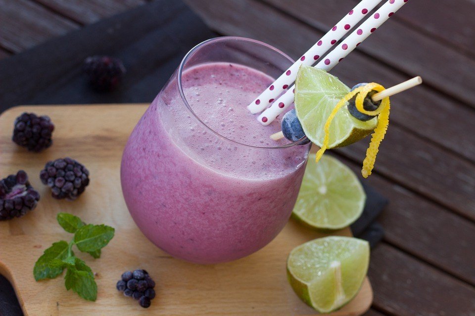 Čučoriedkovo-malinové smoothie s vanilkou.