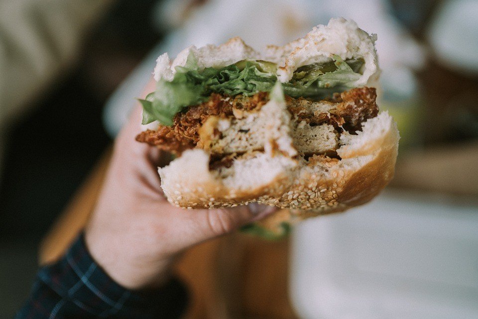 Tuniakový burger