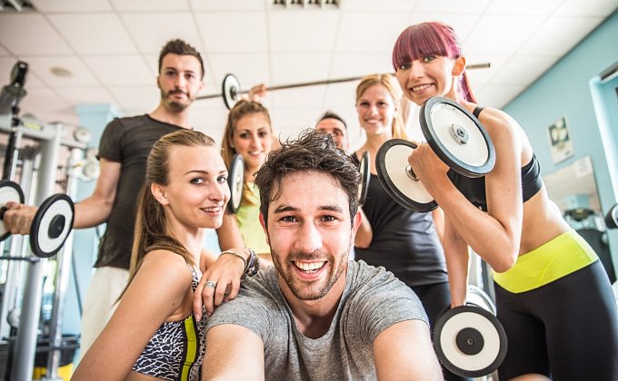 2 fitness koláče, ktoré obsahujú málo sacharidov